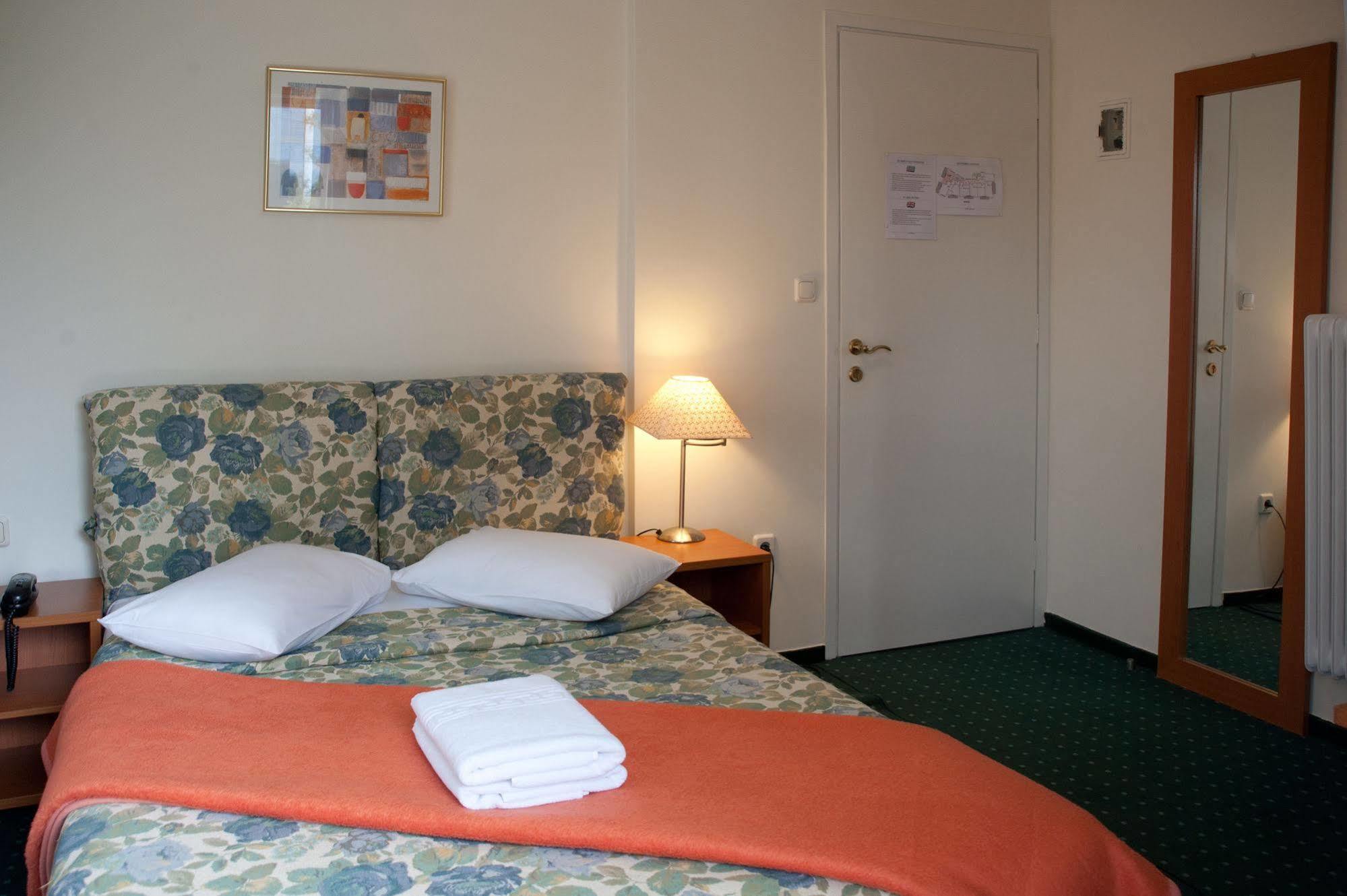 Nestorion Hotel Athen Exterior foto